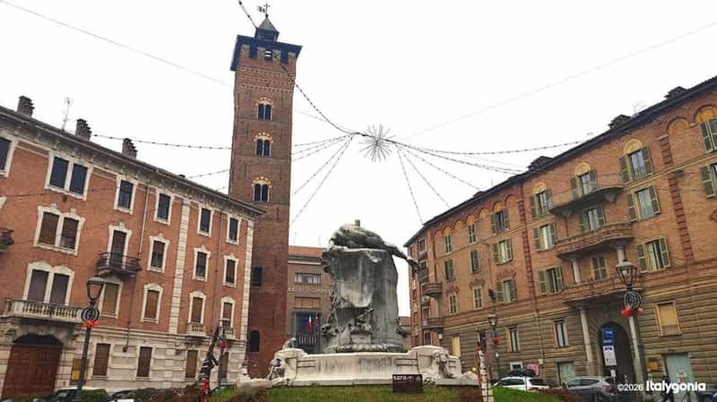 Billet Asti : visite privée à pied avec un guide de la région