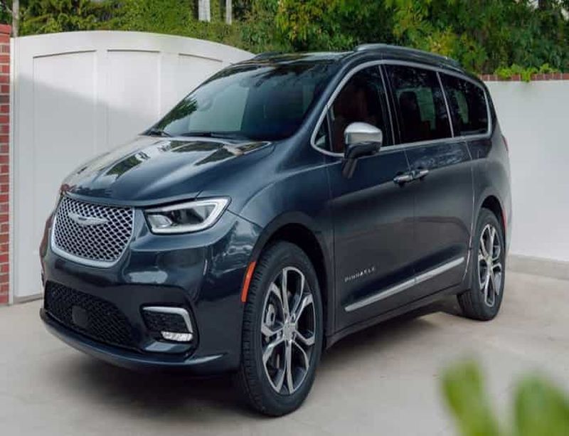 Billet Aéroport de Dublin : Transfert privé aller-retour en minibus jusqu'à Dublin