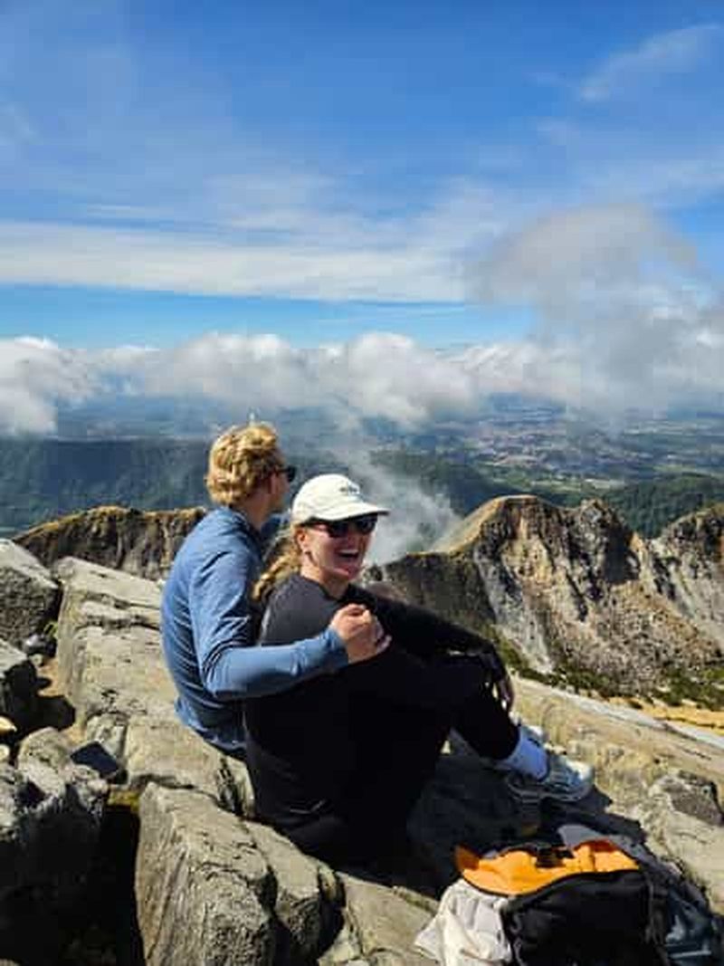 Billet Berastagi : randonnée sur le mont Sibayak, sources chaudes et marchés