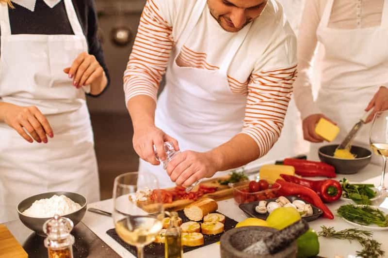 Billet Madrid : cours de cuisine de 7 tapas avec vin à volonté