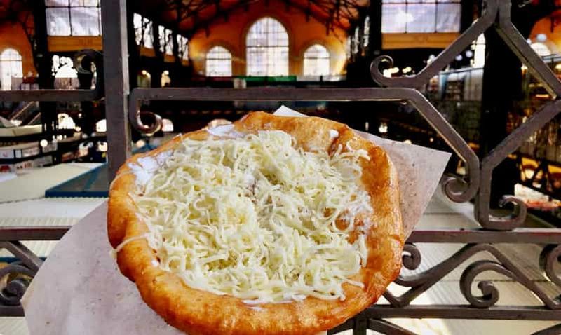 Billet Visite culinaire du grand marché couvert avec lángos et spécialités locales