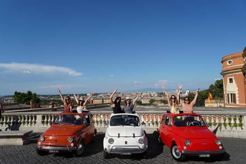 Billet Rome : service de photographie avec une Fiat 500 vintage
