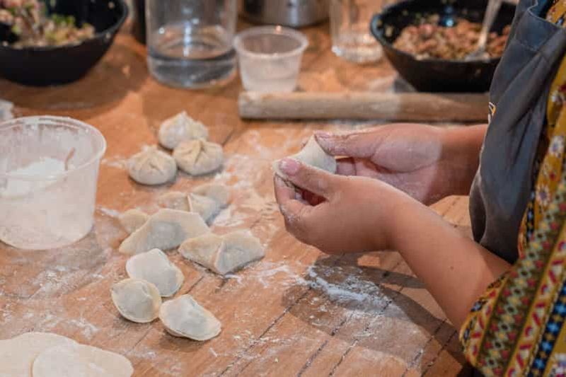 Billet Melbourne : Cours de cuisine de boulettes chinoises avec un verre