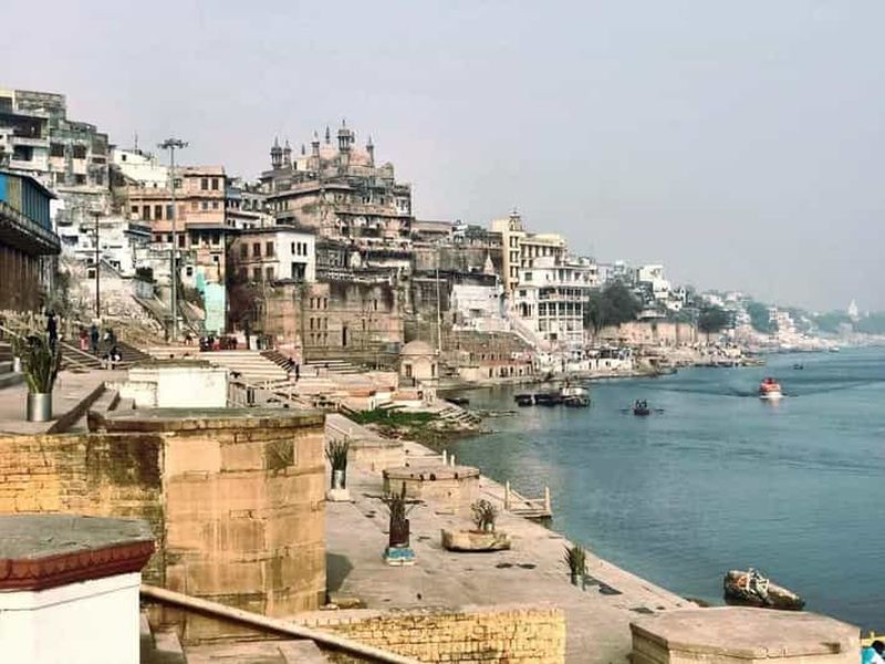 Billet Varanasi : Sarnath, croisière sur le Gange et Ganga Aarti (véhicule)