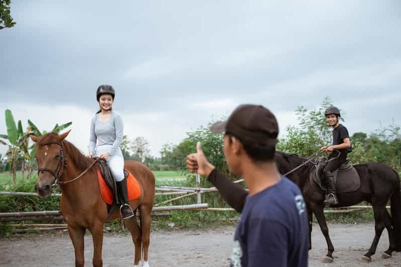 Billet Cebu : balade à cheval en montagne et au bord de la rivière, avec barbecue en option