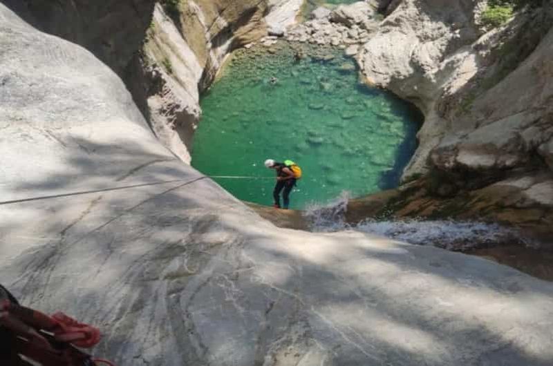 Billet Evia : aventure de canyoning guidée dans le canyon de Manikia