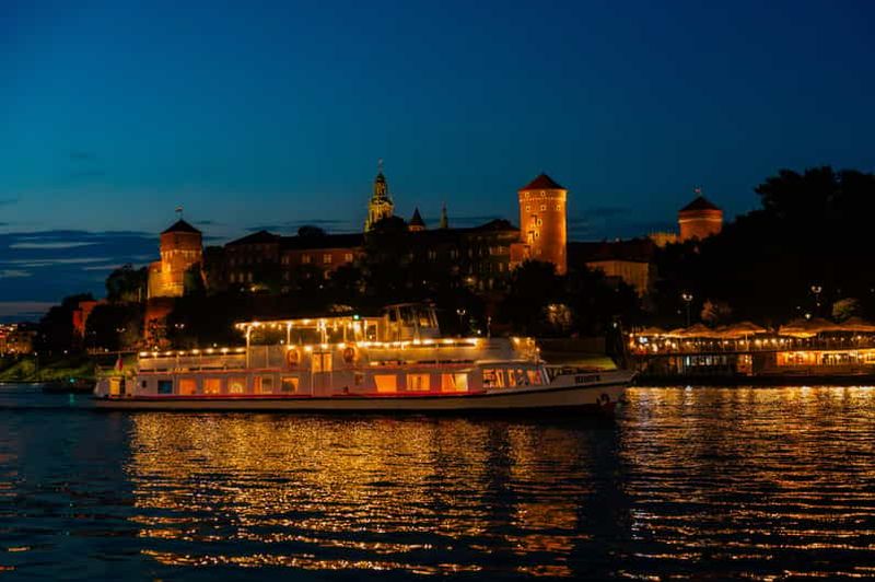 Billet Cracovie : croisière touristique en soirée ou de nuit