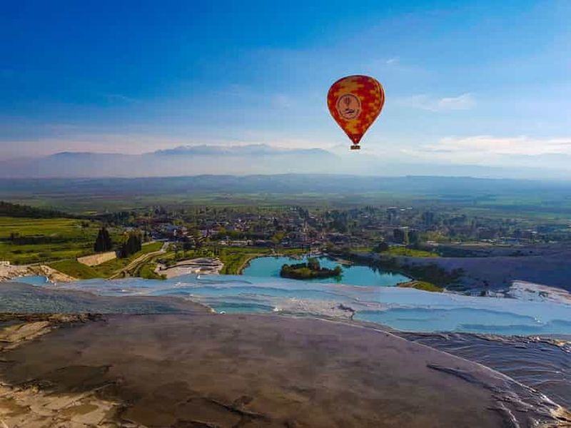 Billet Antalya à Pamukkale : excursion d'une journée avec montgolfière en option