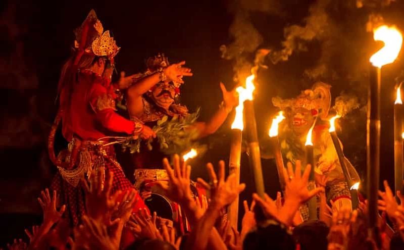 Billet Ubud : danse Kecak et dîner royal balinais