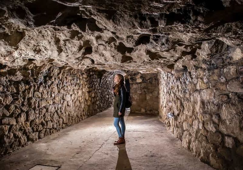 Billet Budapest : Visite de la grotte du château de Buda