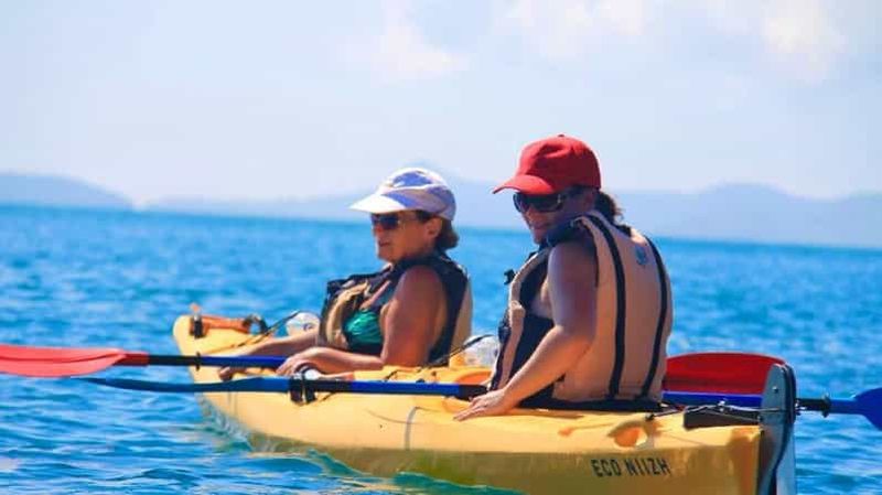 Billet Airlie Beach : excursion d'une demi-journée en kayak de mer pour observer les tortues