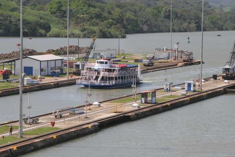 Billet EXCURSION EN BATEAU sur le CANAL DE PANAMA - Découvrez la merveille de l'ingénierie