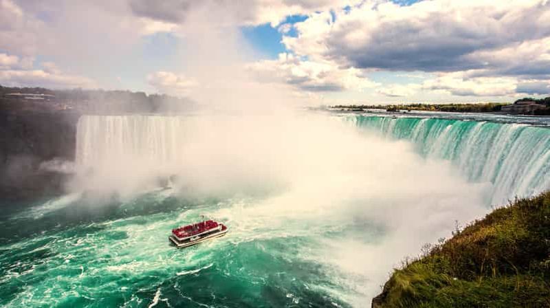 Billet Depuis New York : visite d'une journée aux chutes du Niagara avec Maid of the Mist