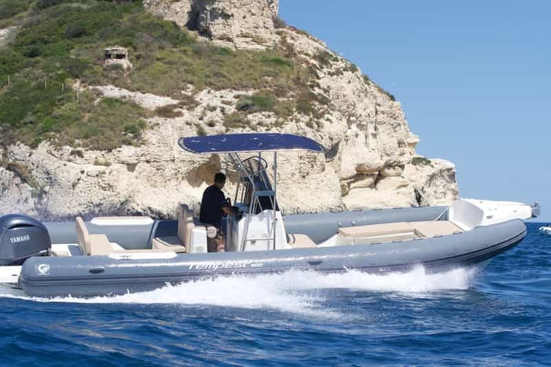 Billet Cagliari : croisière en bateau avec arrêts pour la baignade et dégustation de prosecco