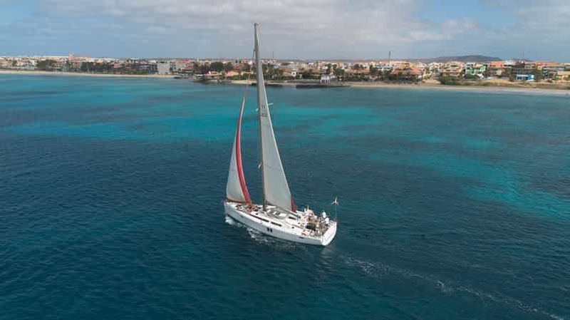 Billet Journée en voilier à Sal, Cap-Vert : goûtez à l'Atlantique !