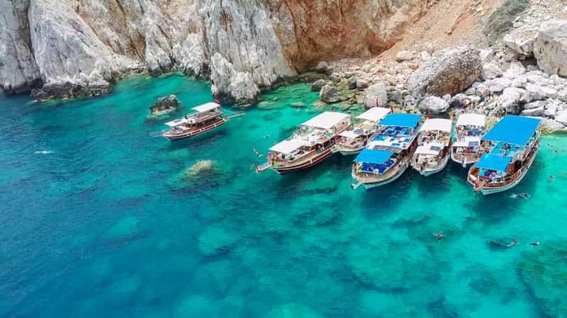 Billet Depuis Antalya ou Kemer : excursion en bateau vers l'île de Suluada avec déjeuner