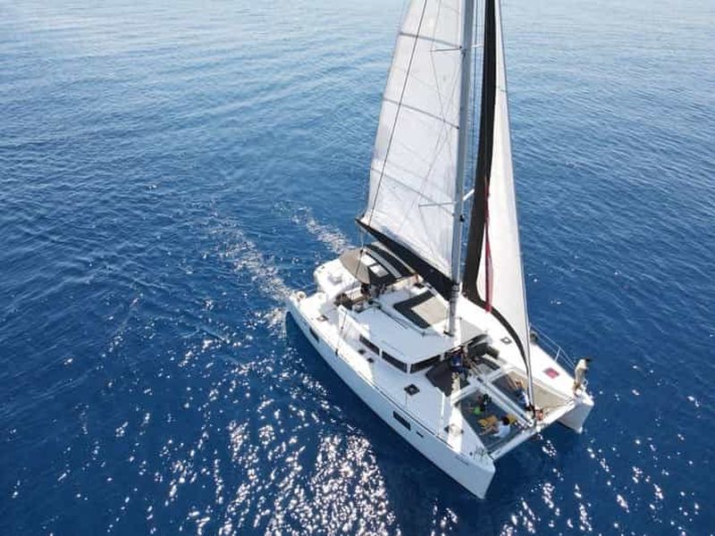 Billet Croisière en catamaran haut de gamme à Réthymnon : déjeuner sain et bar
