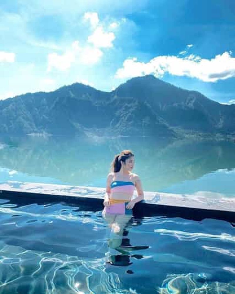 Billet Bali : randonnée au lever du soleil sur la colline de Trunyal et source chaude naturelle