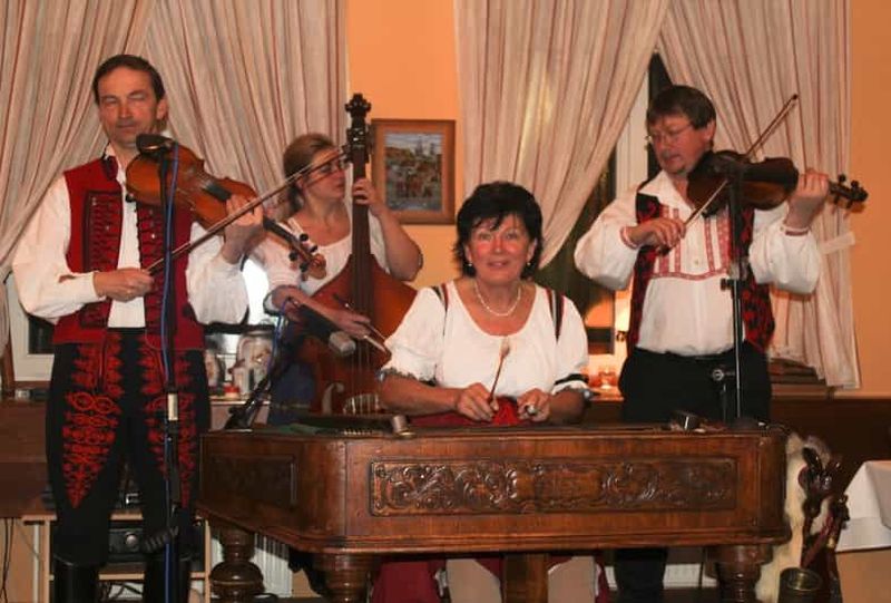 Billet Prague : dîner avec musique et danse folkloriques