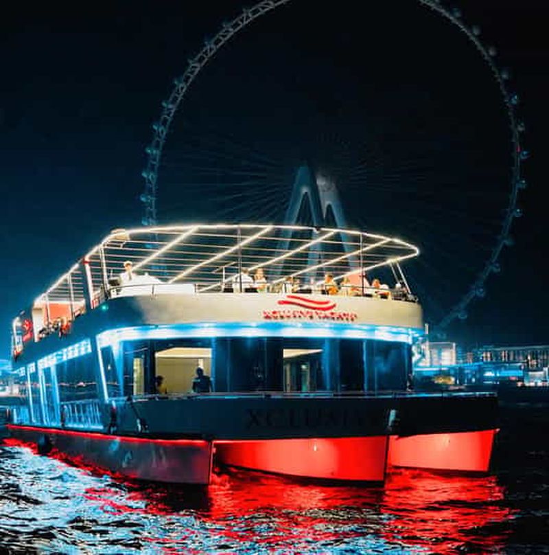 Billet Dubaï : Croisière au coucher du soleil ou dîner-croisière avec musique live et open bar