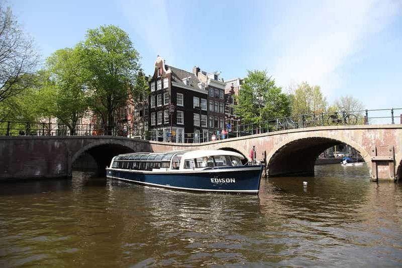 Billet Amsterdam : Croisière de 75 minutes sur les canaux de la ville avec audioguide