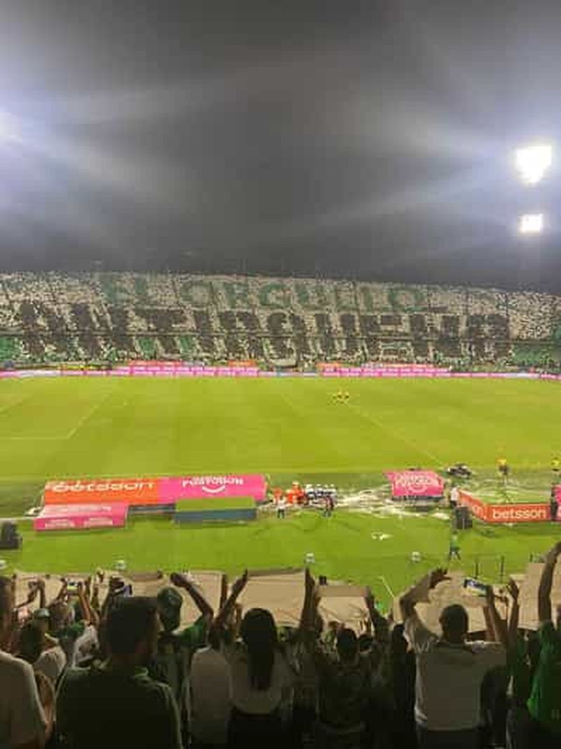 Billet Medellín : visite sur le thème du football avec visite du stade