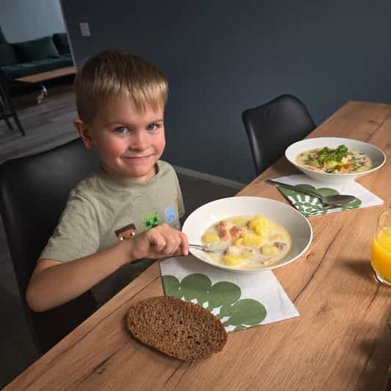 Billet Rovaniemi : cours de cuisine sur le saumon et dîner avec un habitant