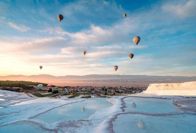 Billet Antalya : visite d'une journée à Pamukkale avec vol en montgolfière en option