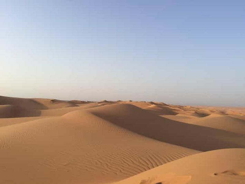 Billet Au départ de Mascate : Safari privé dans le désert, nuit et Wadi Khalid