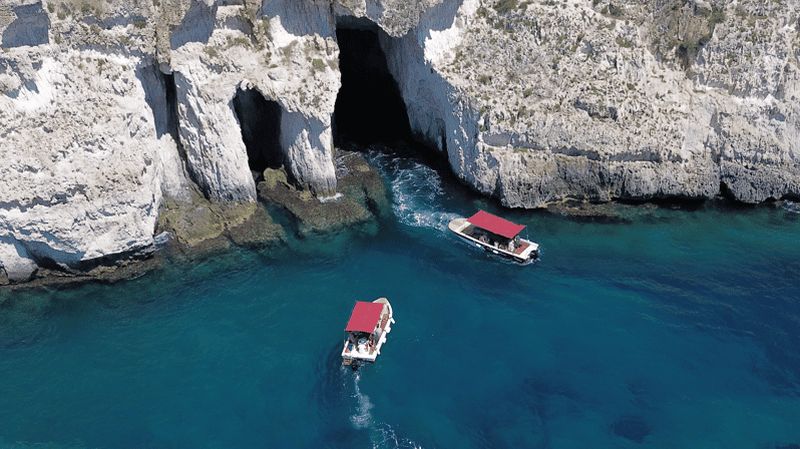 Billet Syracuse : Tour en bateau de l'île d'Ortigia et des grottes marines