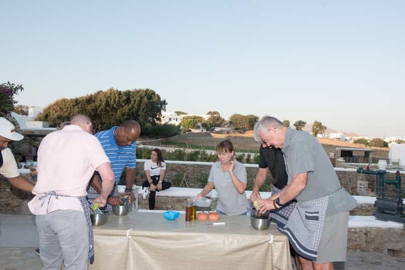 Billet Au départ d'Ano Mera : excursion d'une journée avec dégustation de vins et dîner dans une ferme