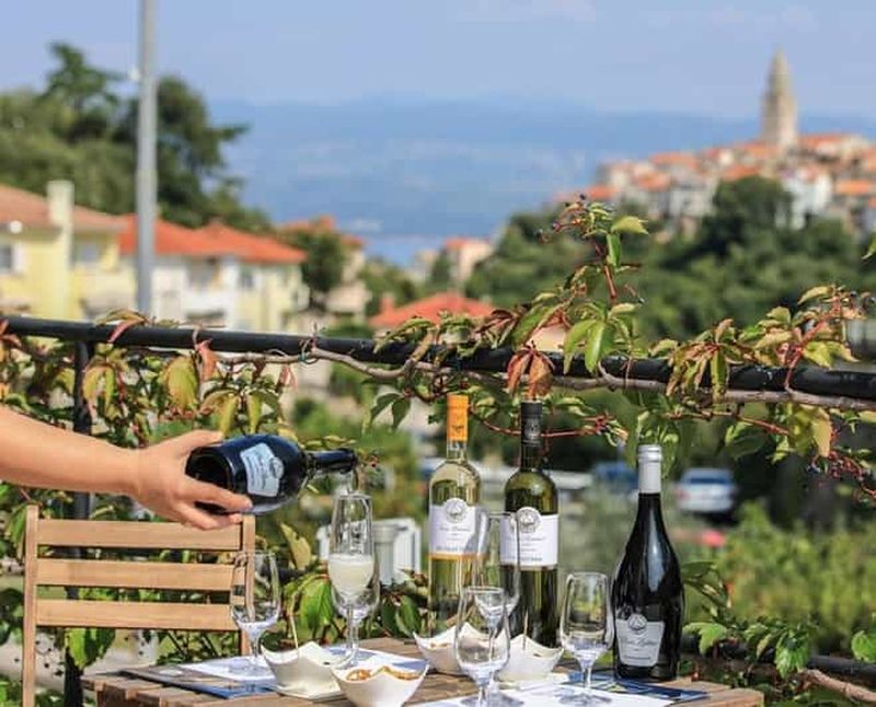 Billet Visite de vignoble et dégustation avec un sommelier à KRK