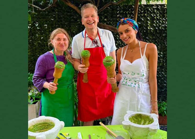 Billet Leçon de pesto au mortier avec une championne du monde et menu local avec vin