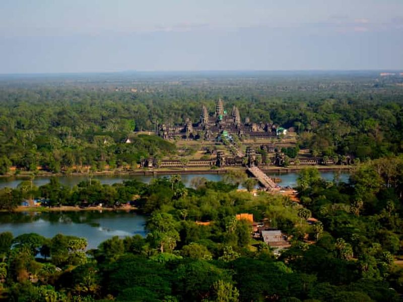 Billet Angkor Wat : Visite en petit groupe avec vol en montgolfière et déjeuner