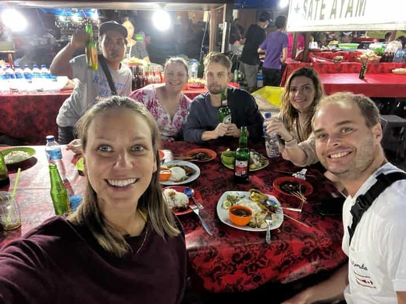 Billet Visite culinaire du marché nocturne traditionnel d'Ubud - tout compris