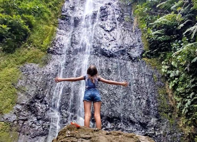 Billet Journée privée à Moorea : randonnées, accrobranche & déjeuner tout inclus