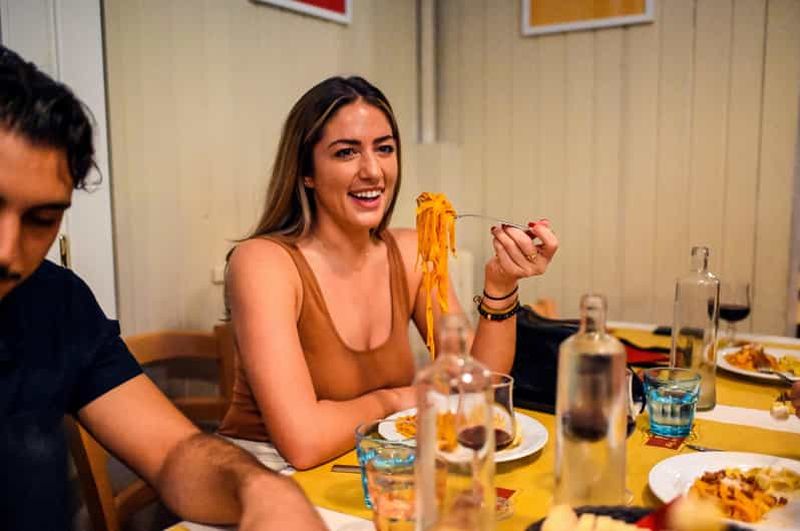 Billet Bologne : visite culinaire locale avec dégustations authentiques et vin