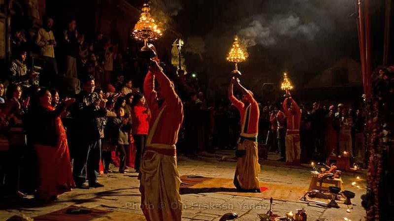 Billet Katmandou : Visite nocturne du temple de Pashupatinath (Aarti)