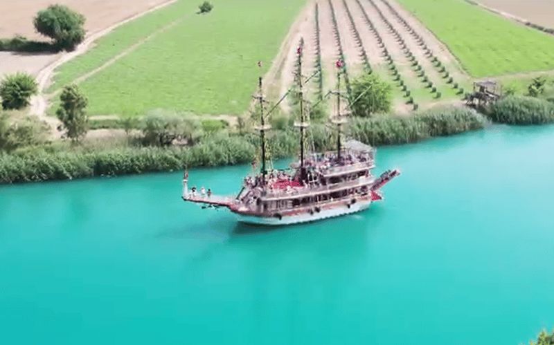Billet Side : tour en bateau vers l'île aux dauphins, déjeuner, boissons sans alcool et baignade