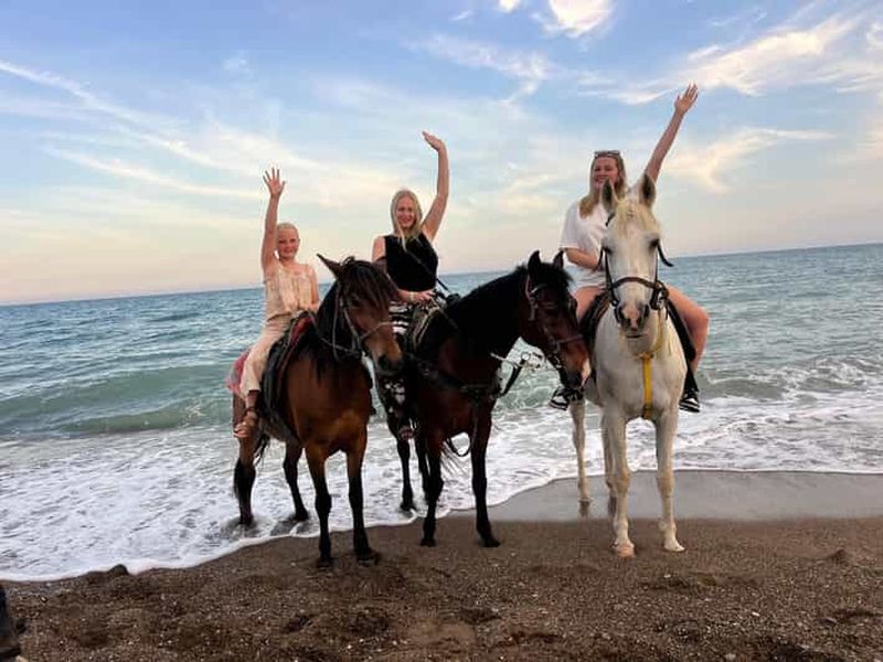 Billet Antalya : visite privative à cheval au galop