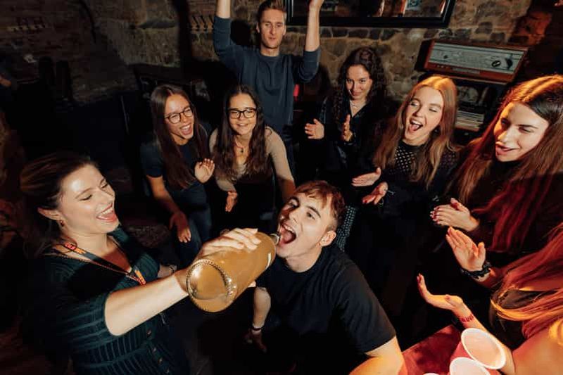 Billet Bratislava : tournée des bars avec entrée VIP, shots et bière gratuits