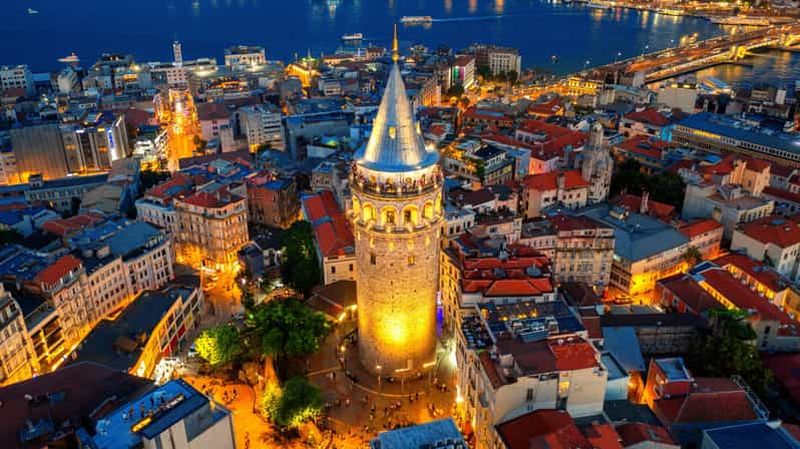 Billet Istanbul : Visite guidée à pied de nuit du district de Karakoy