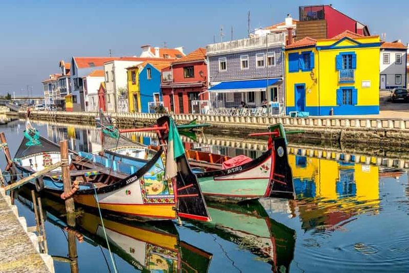 Billet Depuis Lisbonne : excursion à Aveiro avec une excursion en bateau Moliceiro.