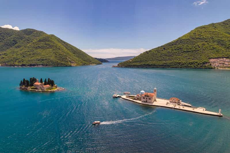 Billet Au départ de Budva : croisière d'une journée dans la baie de Boka
