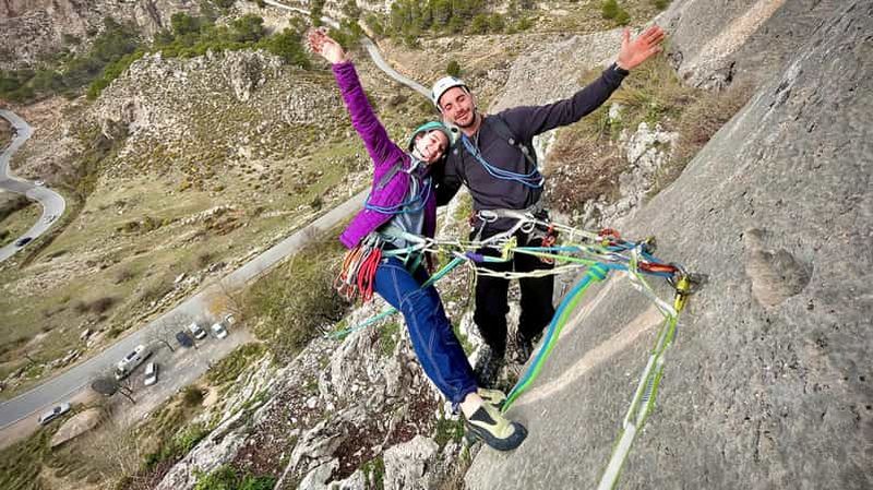 Billet Grenade : cours d'escalade sportive en extérieur sur plusieurs longueurs