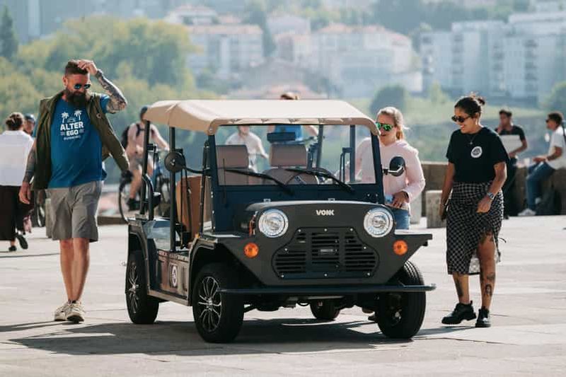 Billet Porto : visite privative du centre historique en voiture de collection