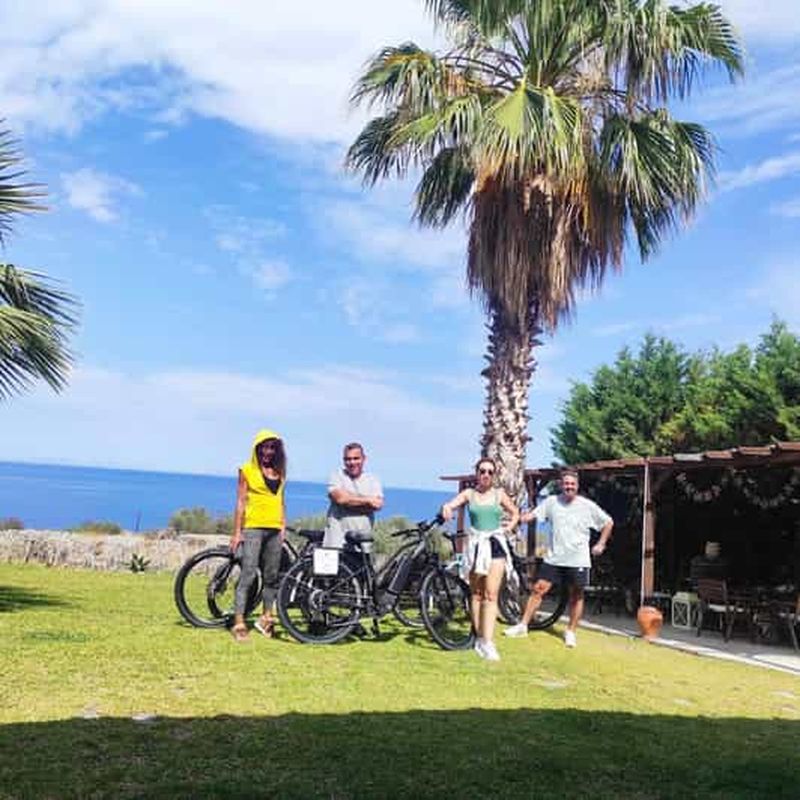 Billet Le tour complet de Methana & Volcano e bike tour