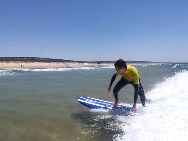 Billet Lisbonne : Leçon de surf sur la plage de Costa de Caparica