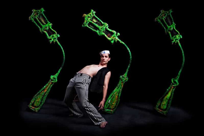 Billet Prague : 1,5 heure de représentation du théâtre de lumière noire de Srnec