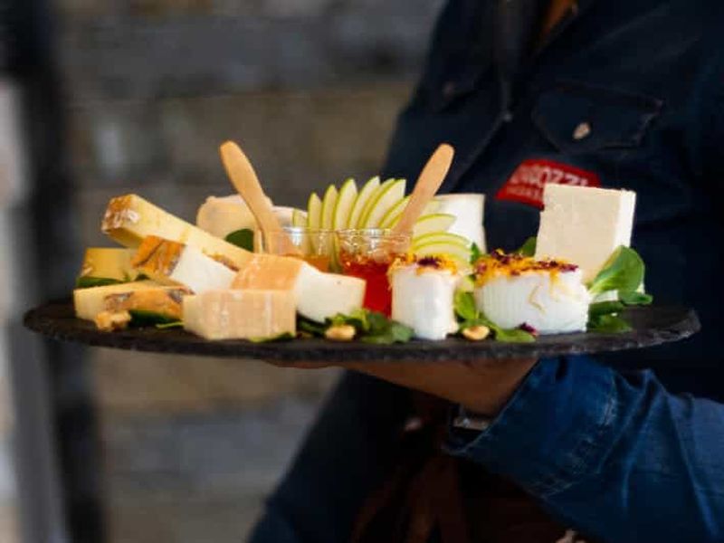 Billet Lac de Côme : Dégustation de fromages et de vins à Valsassina